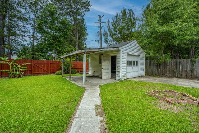 86 Peppertree Lane, North Charleston, SC 29420