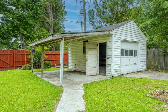86 Peppertree Lane, North Charleston, SC 29420