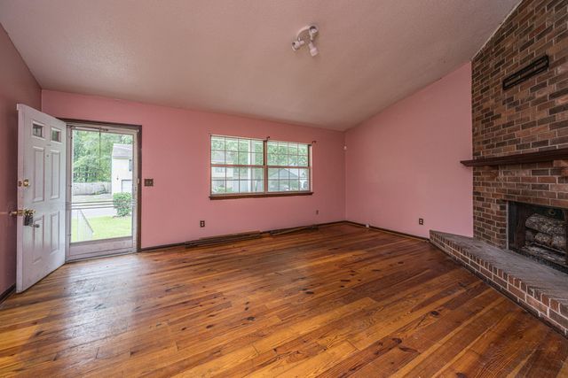 86 Peppertree Lane, North Charleston, SC 29420