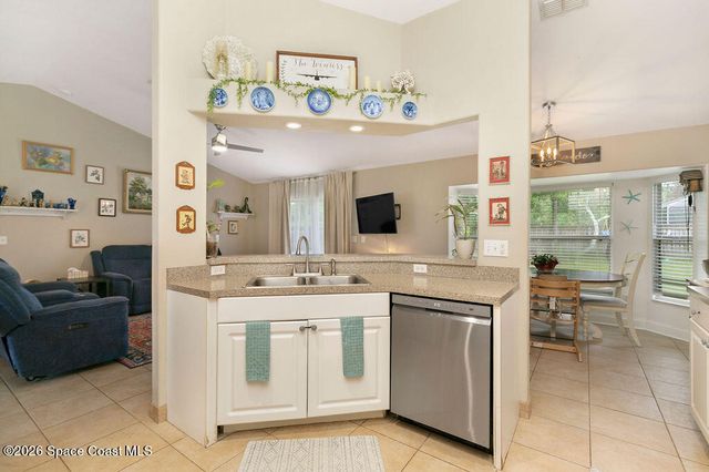 54 Pennsylvania Lane, Palm Coast, FL 32164