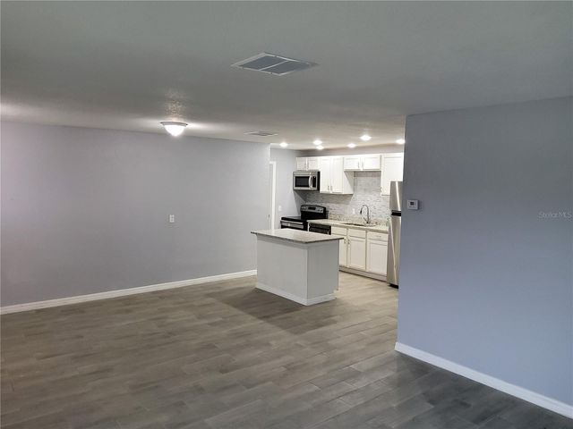 415 KING STREET, Lake Wales, FL 33853