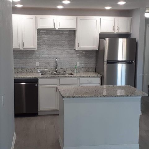 415 KING STREET, Lake Wales, FL 33853