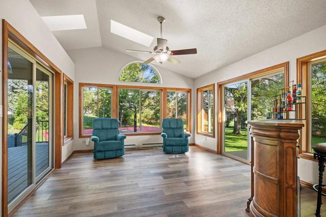 720 HICKORY VALLEY COURT, De Pere, WI 54115