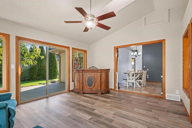 720 HICKORY VALLEY COURT, De Pere, WI 54115