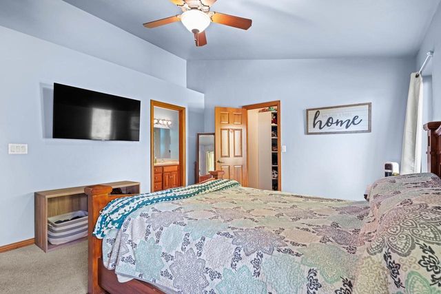 720 HICKORY VALLEY COURT, De Pere, WI 54115