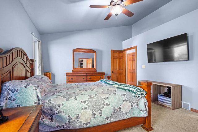 720 HICKORY VALLEY COURT, De Pere, WI 54115