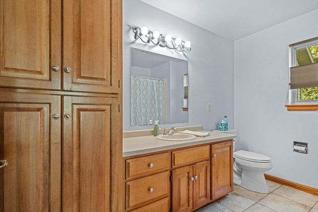 720 HICKORY VALLEY COURT, De Pere, WI 54115