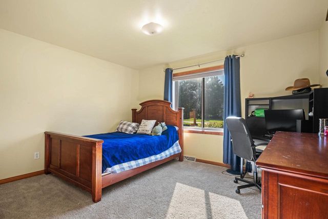 720 HICKORY VALLEY COURT, De Pere, WI 54115