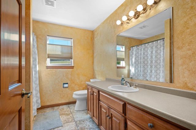 720 HICKORY VALLEY COURT, De Pere, WI 54115