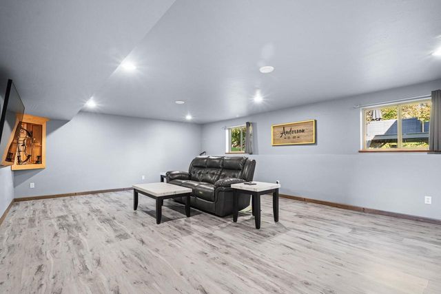 720 HICKORY VALLEY COURT, De Pere, WI 54115