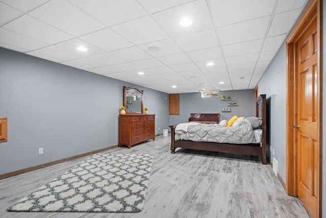 720 HICKORY VALLEY COURT, De Pere, WI 54115