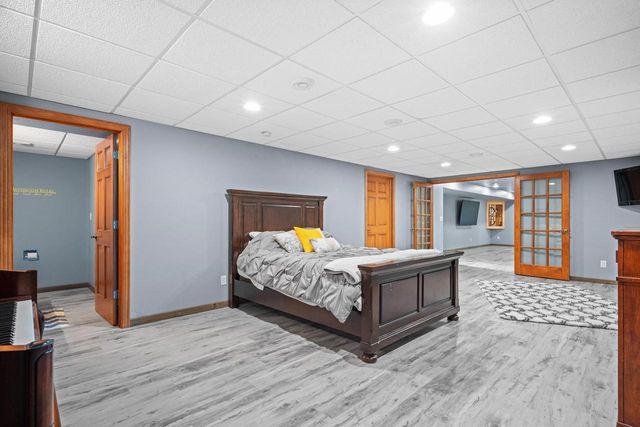 720 HICKORY VALLEY COURT, De Pere, WI 54115