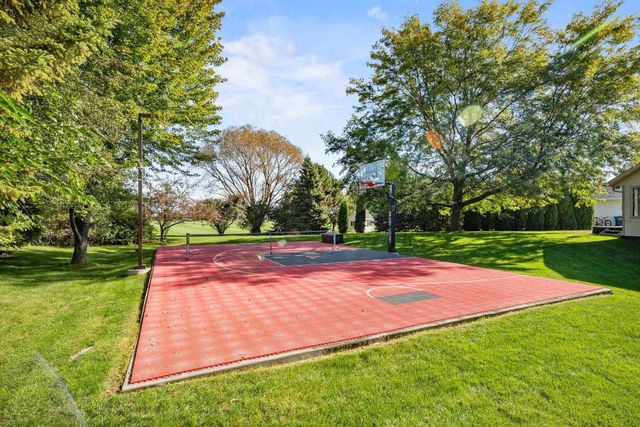 720 HICKORY VALLEY COURT, De Pere, WI 54115