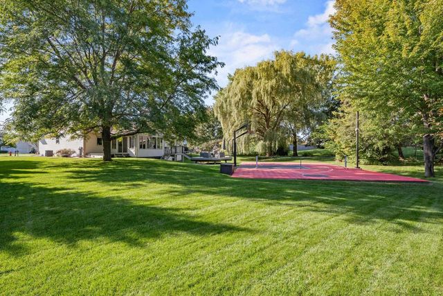 720 HICKORY VALLEY COURT, De Pere, WI 54115