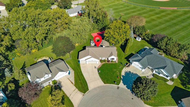 720 HICKORY VALLEY COURT, De Pere, WI 54115