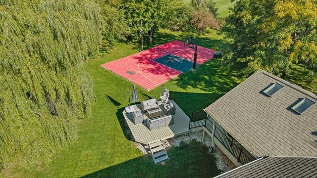 720 HICKORY VALLEY COURT, De Pere, WI 54115