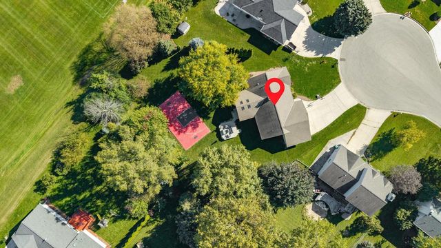 720 HICKORY VALLEY COURT, De Pere, WI 54115