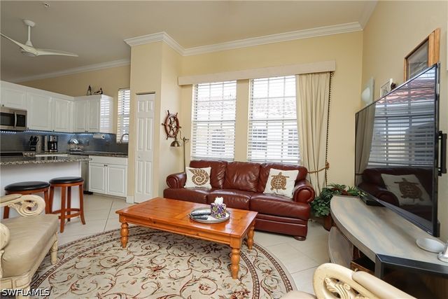 400 L Ambiance CIR 206, Naples, FL 34108