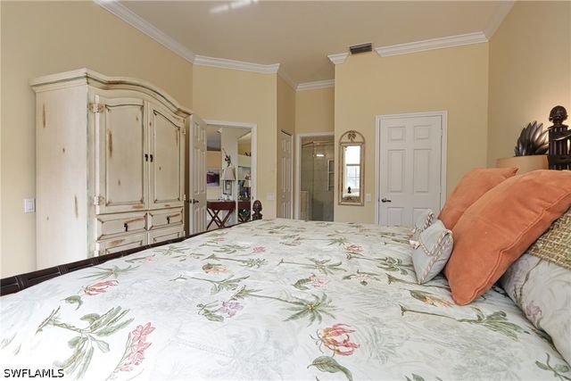 400 L Ambiance CIR 206, Naples, FL 34108