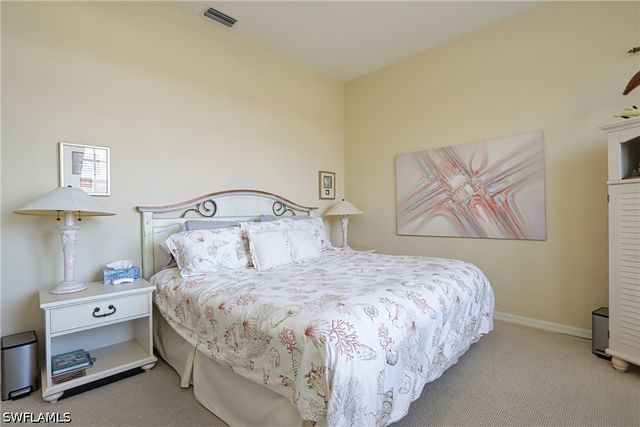 400 L Ambiance CIR 206, Naples, FL 34108
