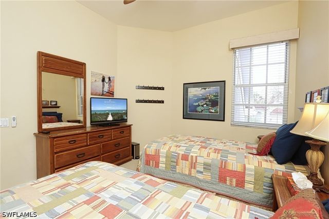 400 L Ambiance CIR 206, Naples, FL 34108
