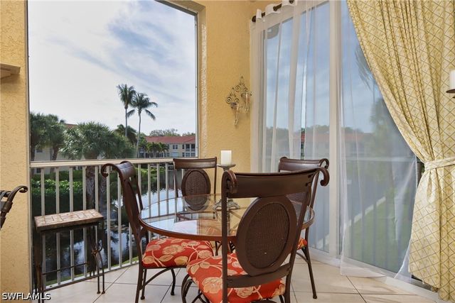 400 L Ambiance CIR 206, Naples, FL 34108