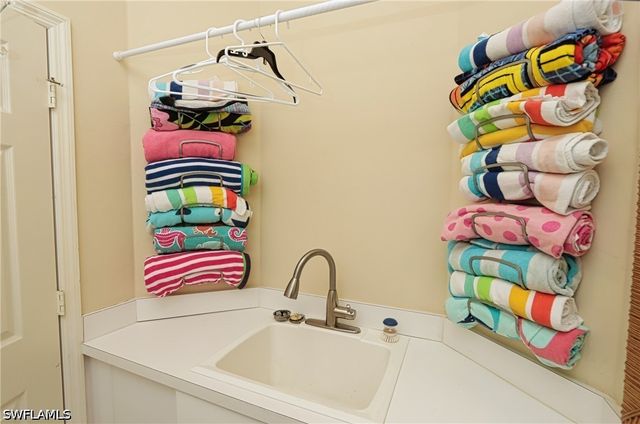400 L Ambiance CIR 206, Naples, FL 34108