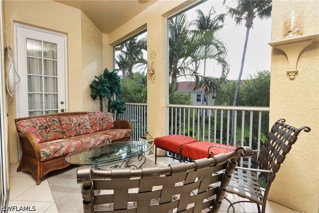 400 L Ambiance CIR 206, Naples, FL 34108