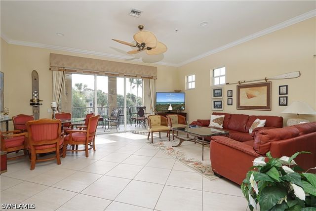 400 L Ambiance CIR 206, Naples, FL 34108