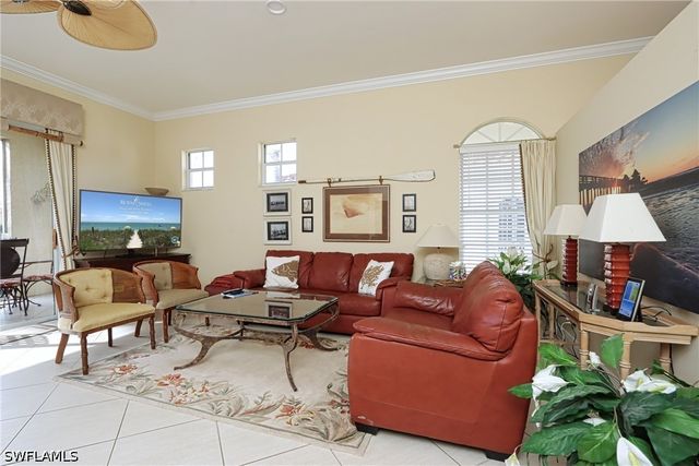 400 L Ambiance CIR 206, Naples, FL 34108