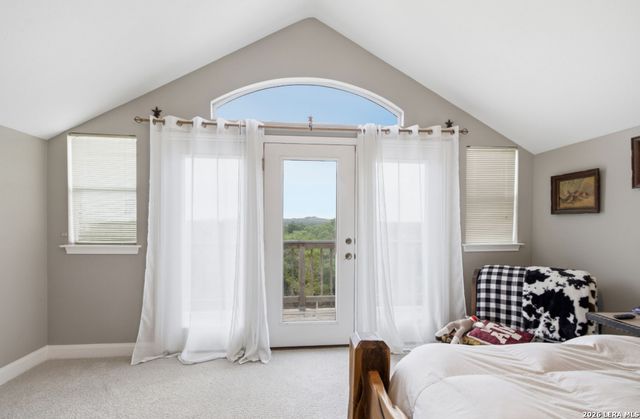 301 Mountain Spring, Boerne, TX 78006