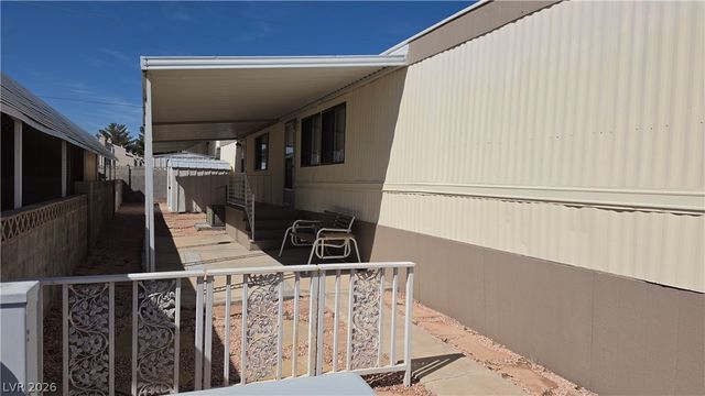 4633 East Royal Ridge Boulevard, Las Vegas, NV 89103