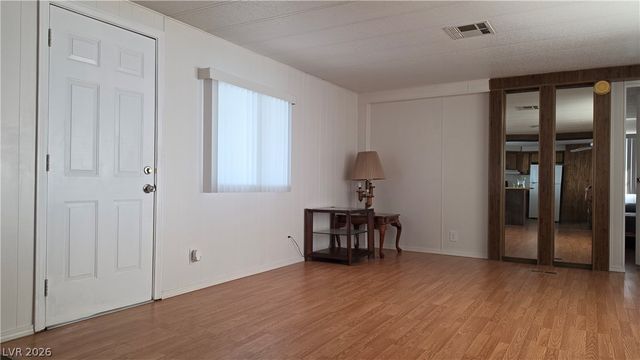 4633 East Royal Ridge Boulevard, Las Vegas, NV 89103