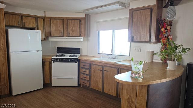 4633 East Royal Ridge Boulevard, Las Vegas, NV 89103