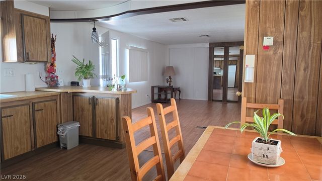 4633 East Royal Ridge Boulevard, Las Vegas, NV 89103