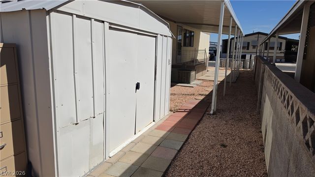 4633 East Royal Ridge Boulevard, Las Vegas, NV 89103