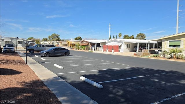 4633 East Royal Ridge Boulevard, Las Vegas, NV 89103