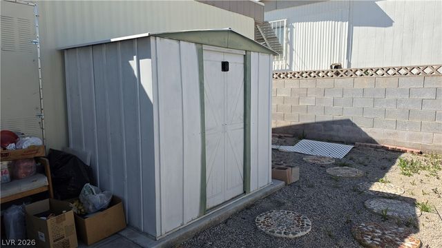 4633 East Royal Ridge Boulevard, Las Vegas, NV 89103