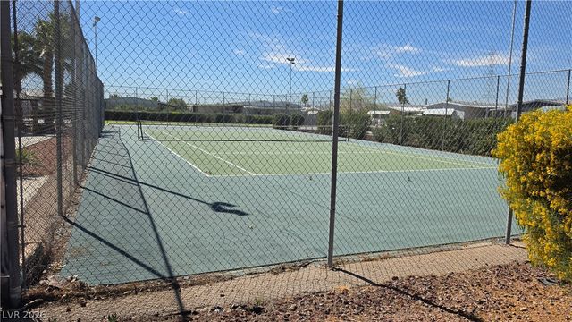 4633 East Royal Ridge Boulevard, Las Vegas, NV 89103