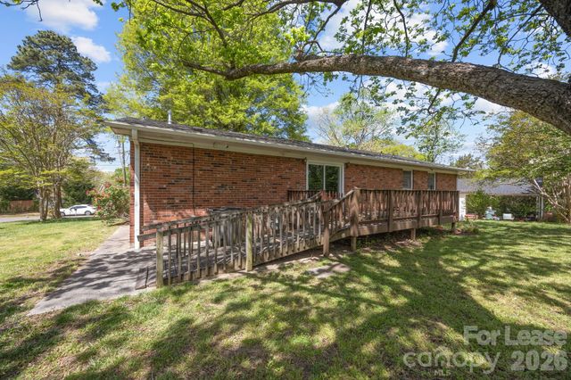 1502 Cloverdale Lane, Gastonia, NC 28052