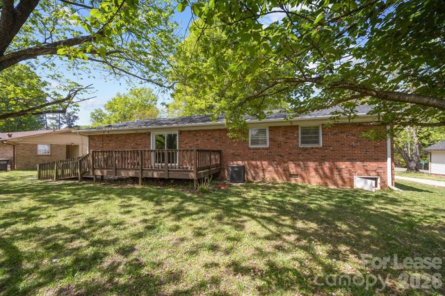 1502 Cloverdale Lane, Gastonia, NC 28052