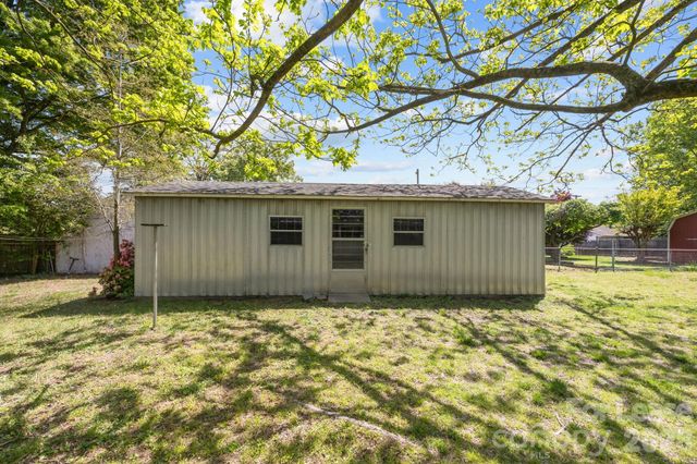 1502 Cloverdale Lane, Gastonia, NC 28052