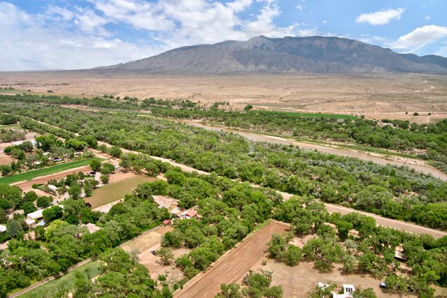 900 Sanchez Road, Corrales, NM 87048