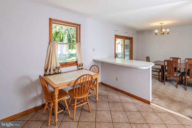 198 HOLLOW RD, Skillman, NJ 08558