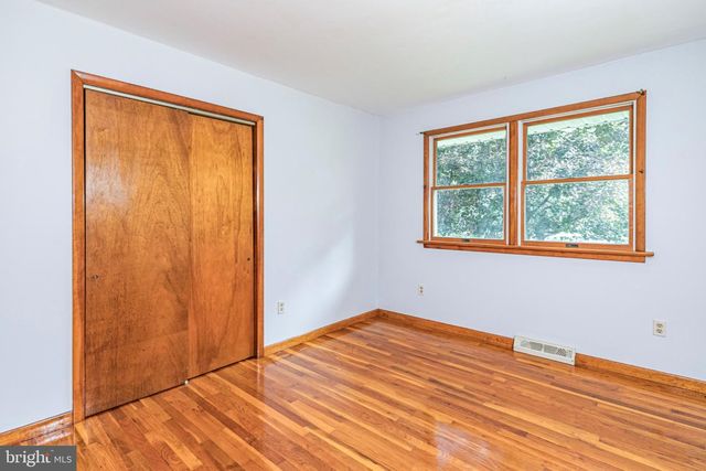 198 HOLLOW RD, Skillman, NJ 08558