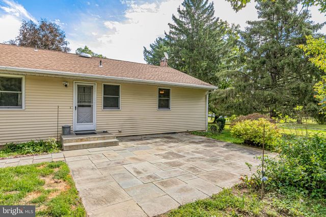 198 HOLLOW RD, Skillman, NJ 08558
