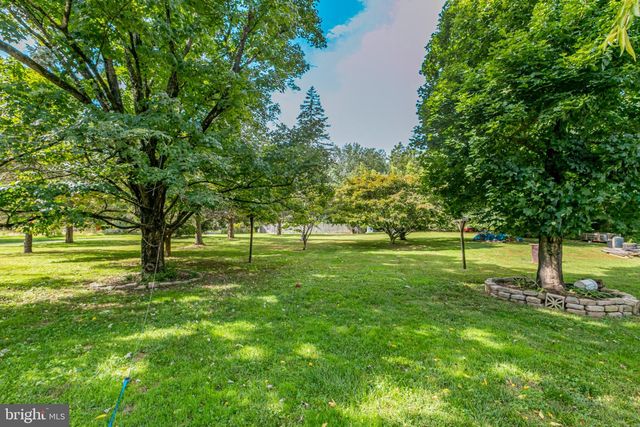 198 HOLLOW RD, Skillman, NJ 08558
