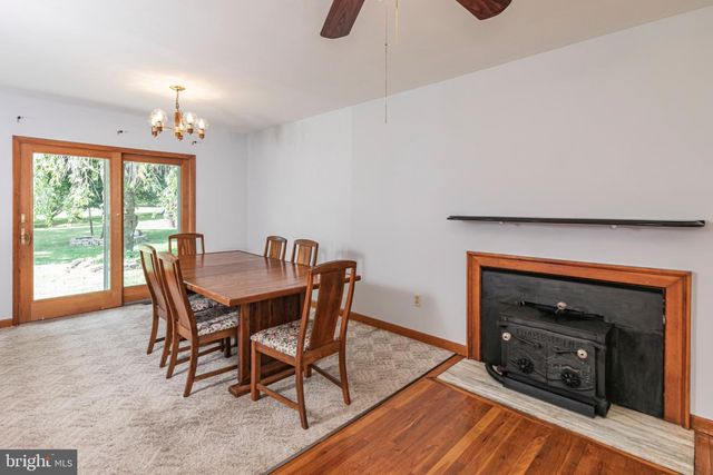 198 HOLLOW RD, Skillman, NJ 08558