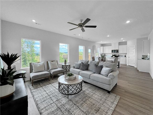 524 W Gosling Isle, Farmington, AR 72730