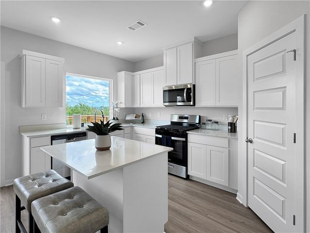 524 W Gosling Isle, Farmington, AR 72730